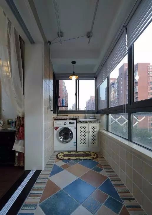 话说阳台要改成休闲区,肯定会有人说衣服晾哪?