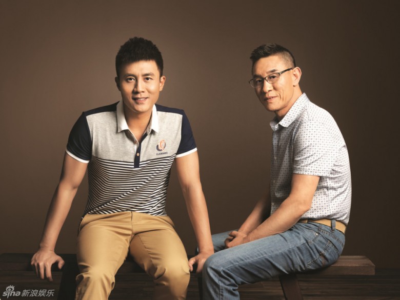 杜淳与父亲杜志国为时尚杂志拍摄了一组父亲节温馨大片!
