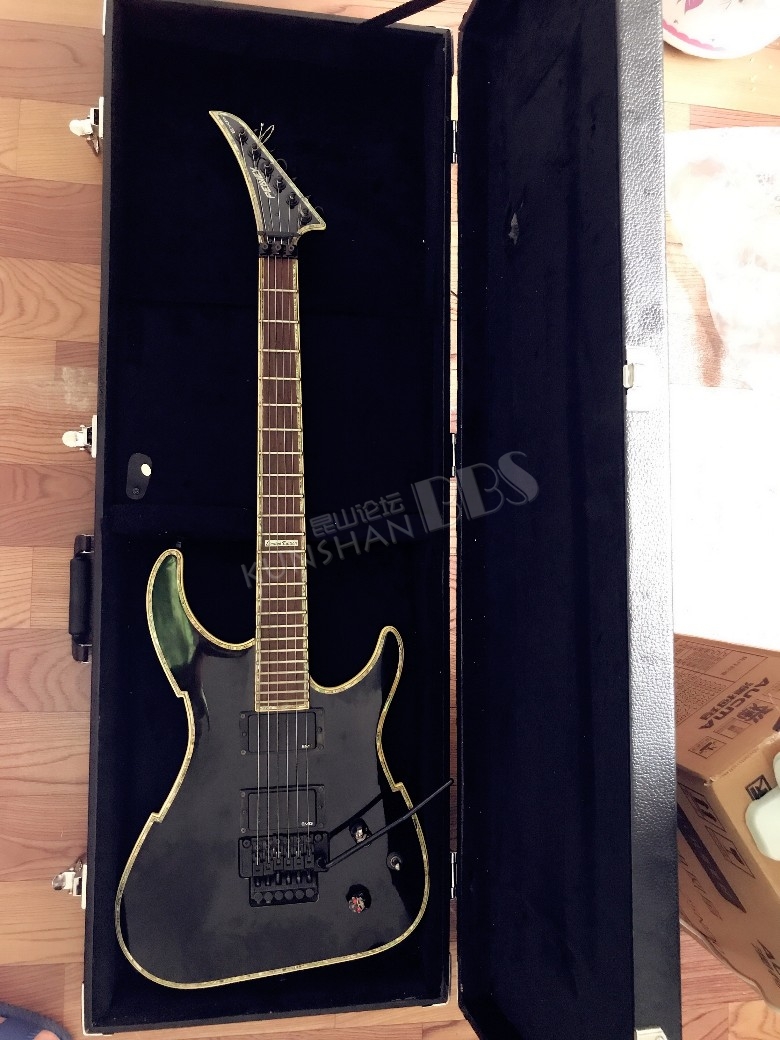 【已转让成功,勿扰!】韩产手工 百威 战斧 双摇电吉他