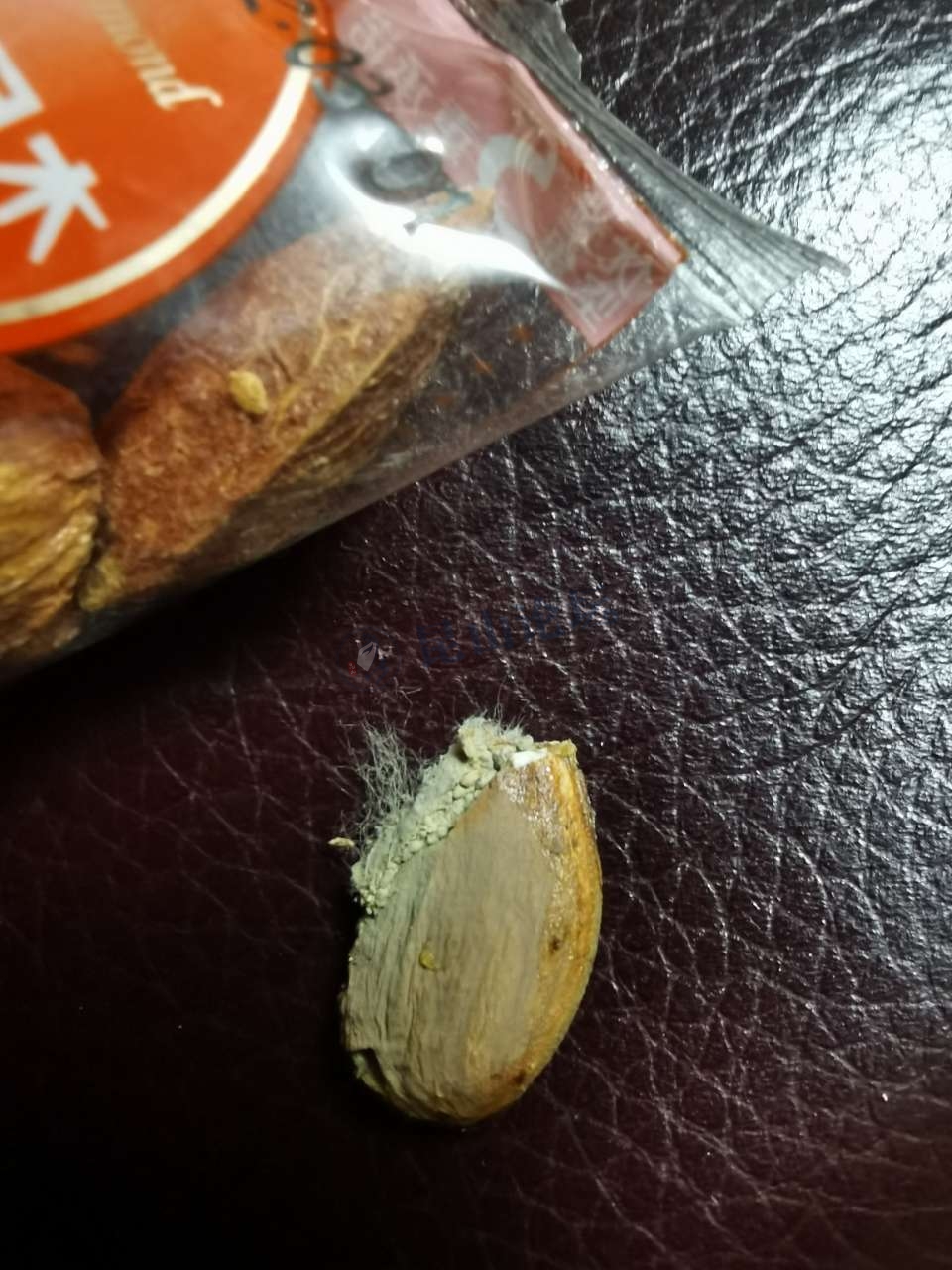 来一份买到保质期内发霉坚果,品牌越做越差了