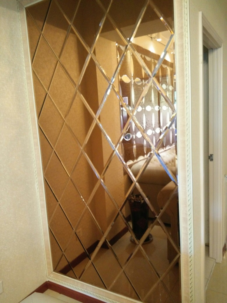 客厅背景墙的艺术玻璃在哪里买?