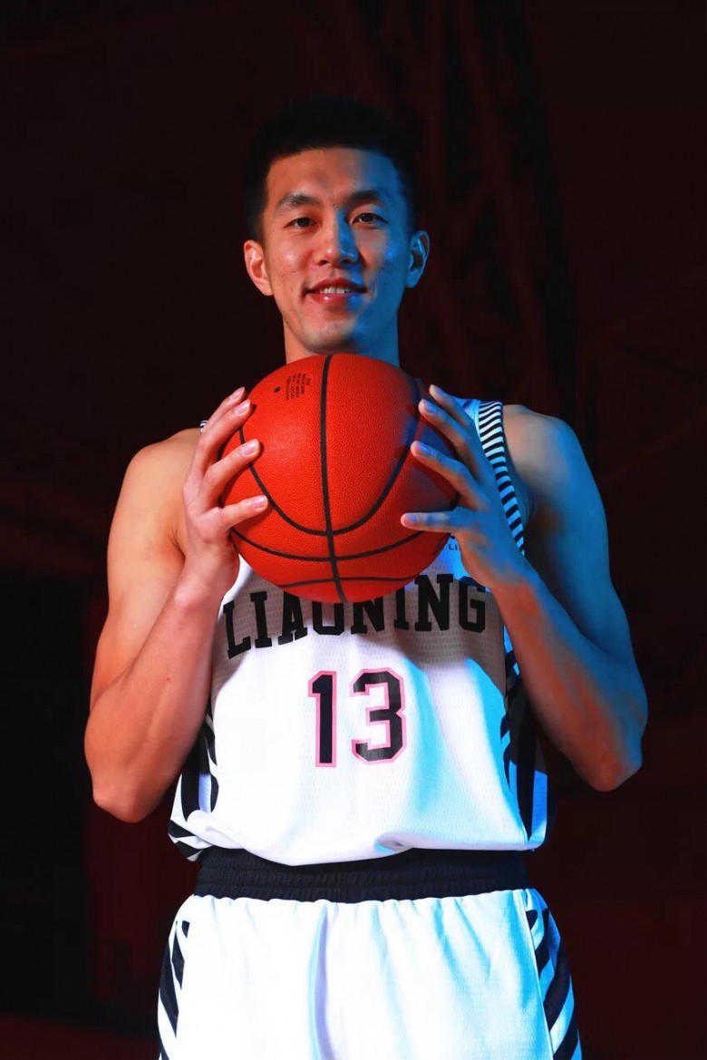 为篮球而生 为篮球而奋斗