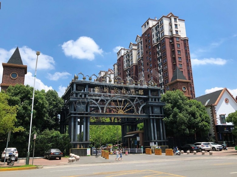 张浦有一座美美的小区 他叫农房一英伦尊邸