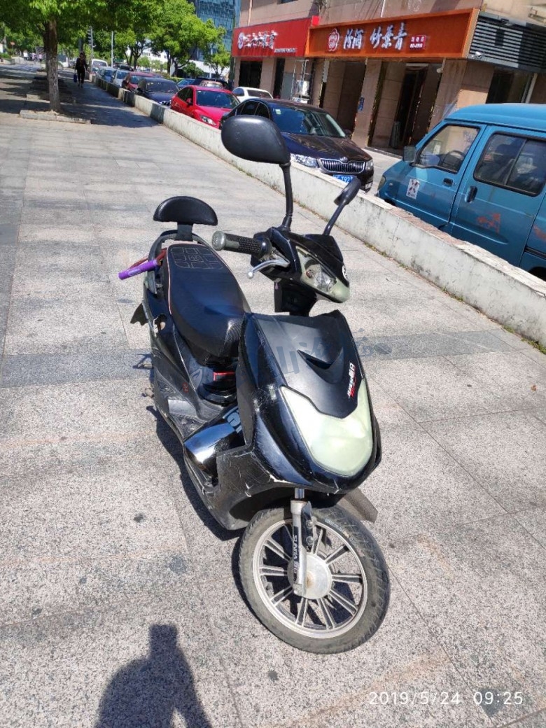 新日小飞驰电动车转让