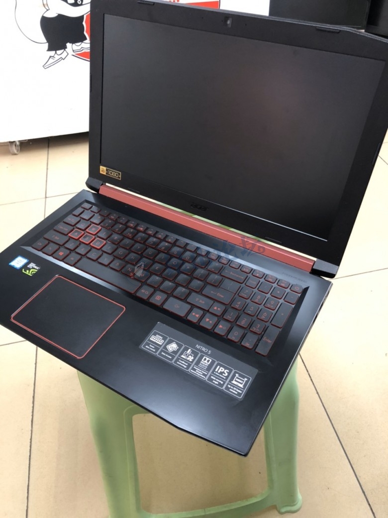 刚到宏基暗影骑士一台